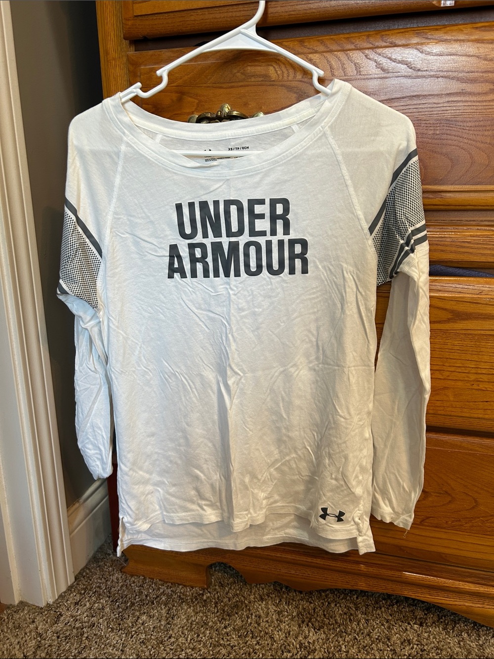Under Armour White Long-Sleeve Logo Tee with Gray Sleeve Accents